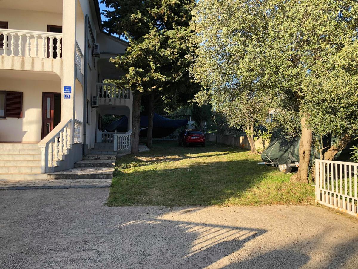 Apartments Antolkovic Ugljan Exterior photo